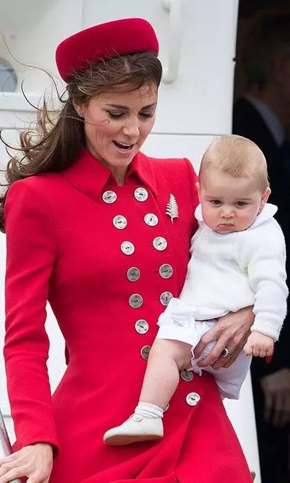 小王子你不冷吗？你王妃额娘为啥永远给你穿条小短裤？