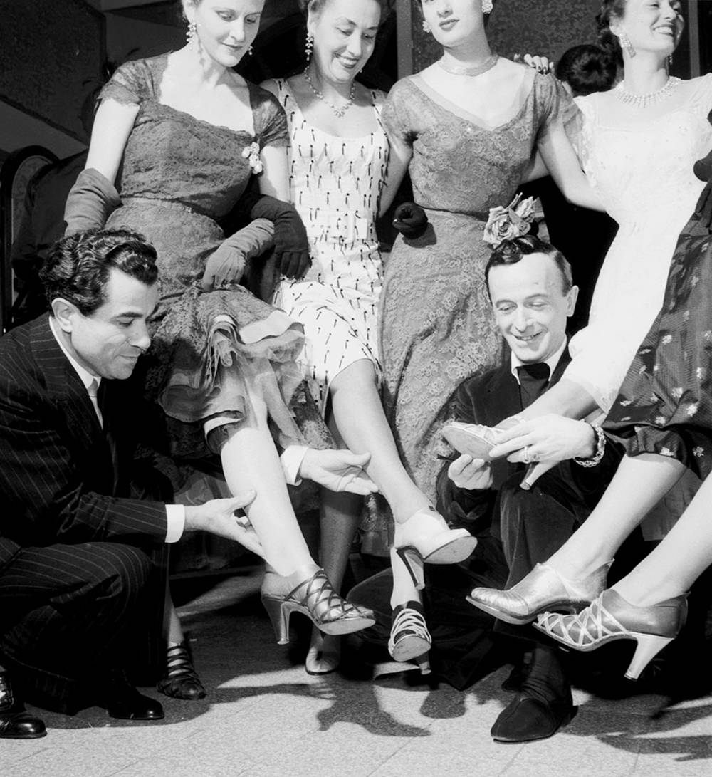 励志大戏｜有个穷人家的孩子，辍学做鞋匠创建了时尚王国