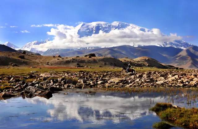 看头条后天就能从克拉玛依坐火车到喀什啦！