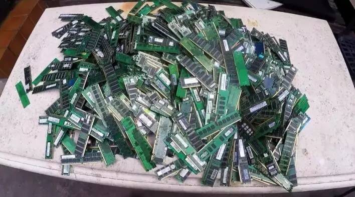 内存条能炼金子吗,内存条能熔出多少黄金