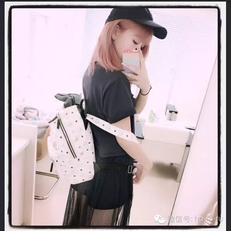 怎么看待mcm山寨包包,mcm包双肩搭什么颜色衣服