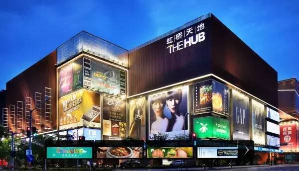 有了洲际旁的ShoppingMall，空姐空少和延误客，再不怕没地方杀时间······