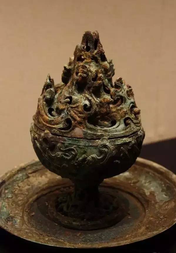 大牌香水浓香与淡香差距,大牌香水闻起来很贵