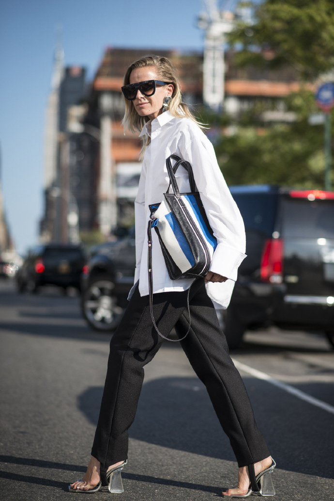 90年代的踩脚裤，这样穿居然这么美