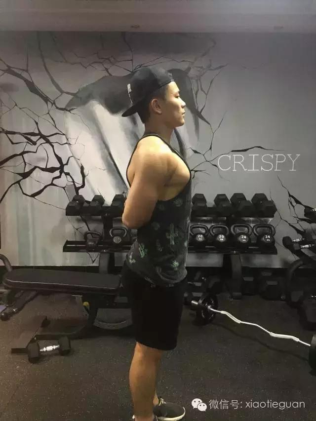 如何一招解决含胸驼背,含胸驼背解决思路