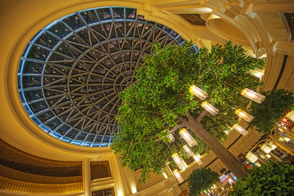 武汉依然繁华,武汉三个烟火气和浪漫的城市