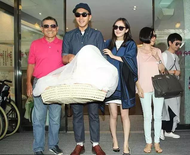 那些年我们一起戴过的白兰花,那些年一起看过的围脖