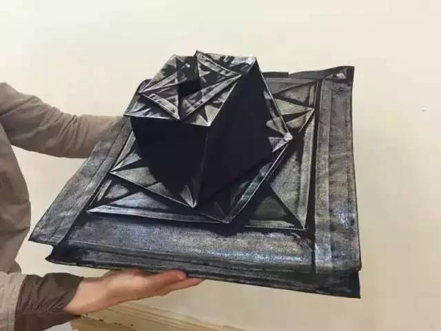 三宅一生详细资料,三宅一生当时面临什么问题