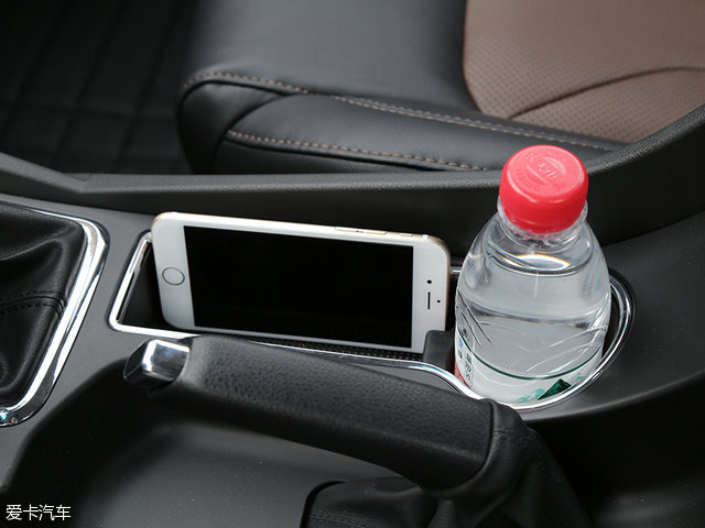 吉利帝豪2017款百万向上互联版,吉利帝豪百万款测试