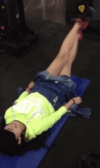 打羽球步法,女神教你打羽毛球