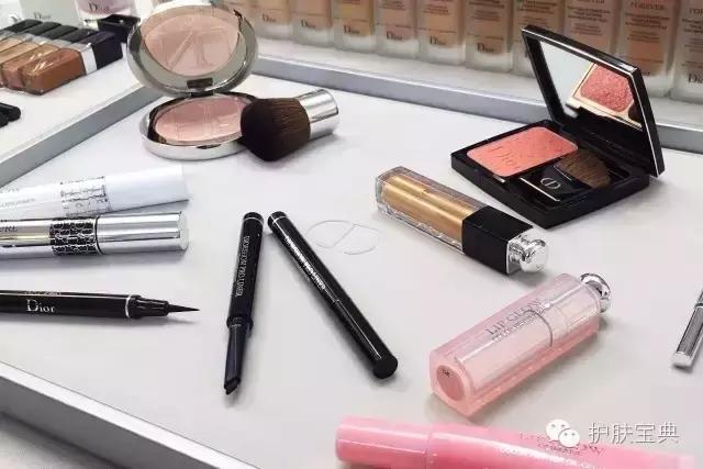 最新彩妆系列推荐,这些美妆潮品你最想拿走哪一个