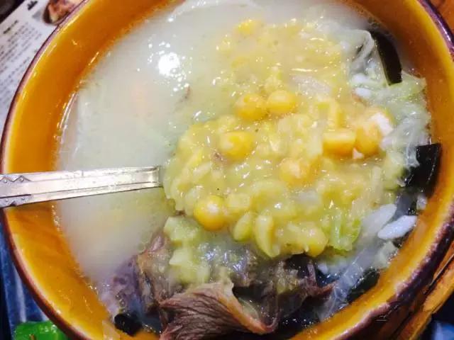 离开成都这多年，发现心念念的还是这碗4块钱的汤饭