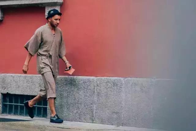 男装痞帅街拍西装杀,街拍成熟男装搭配图