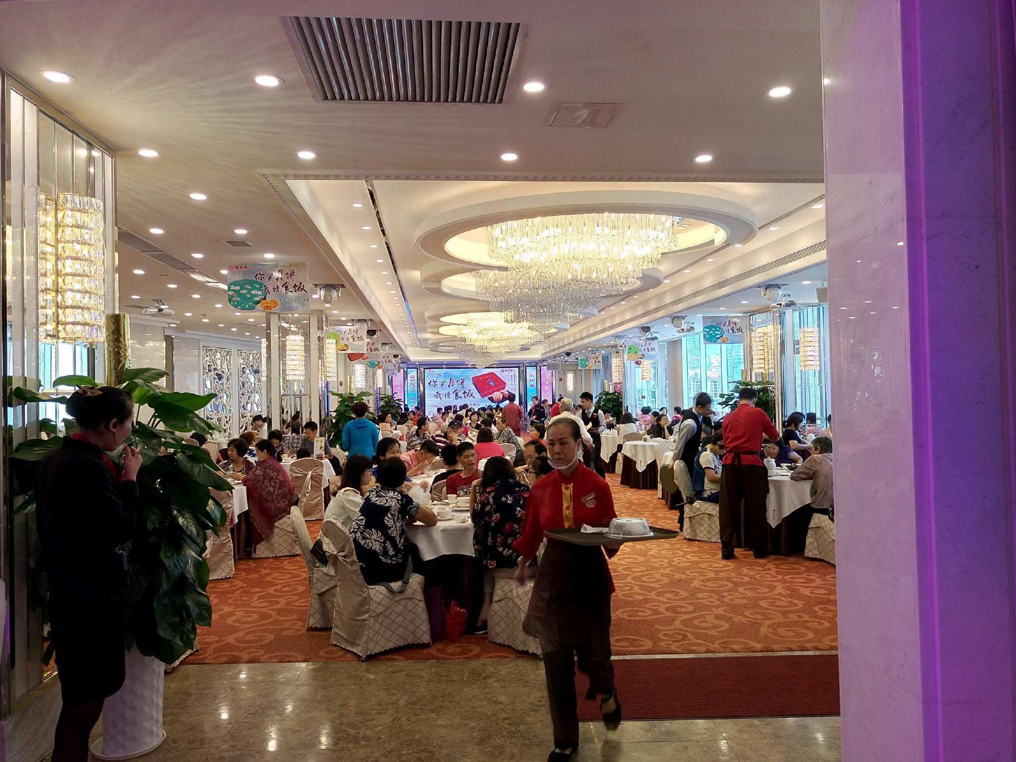 广州哪一家的叉烧包好吃,广州最正宗叉烧包