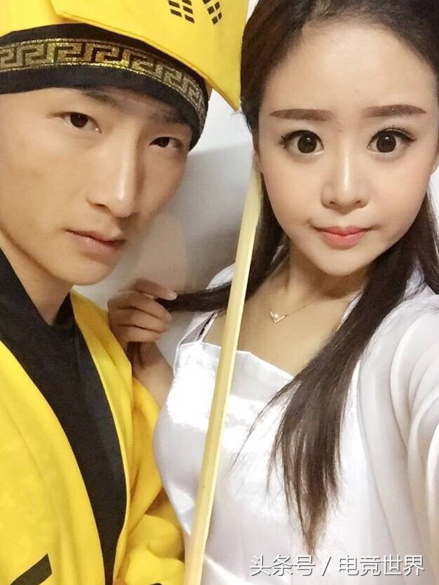 斗鱼主播阿科打土狗,斗鱼阿科哥直播回放