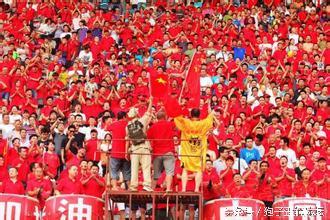 哪来的自信？中卡之战门票开售国足一场不胜票价不降高于韩澳