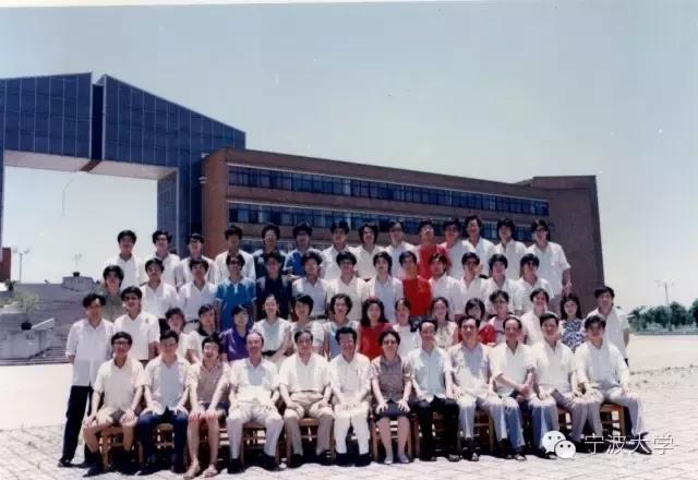 这个地方30年前真的很繁华,宁大回忆