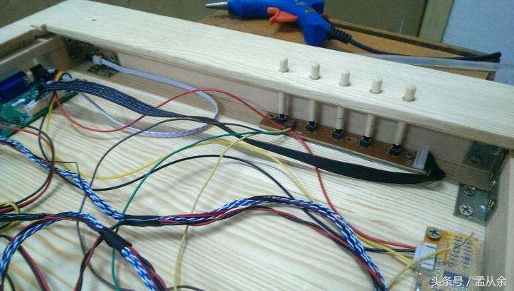 废旧老笔记本屏幕改装成显示器,废旧笔记本改装成mini主机