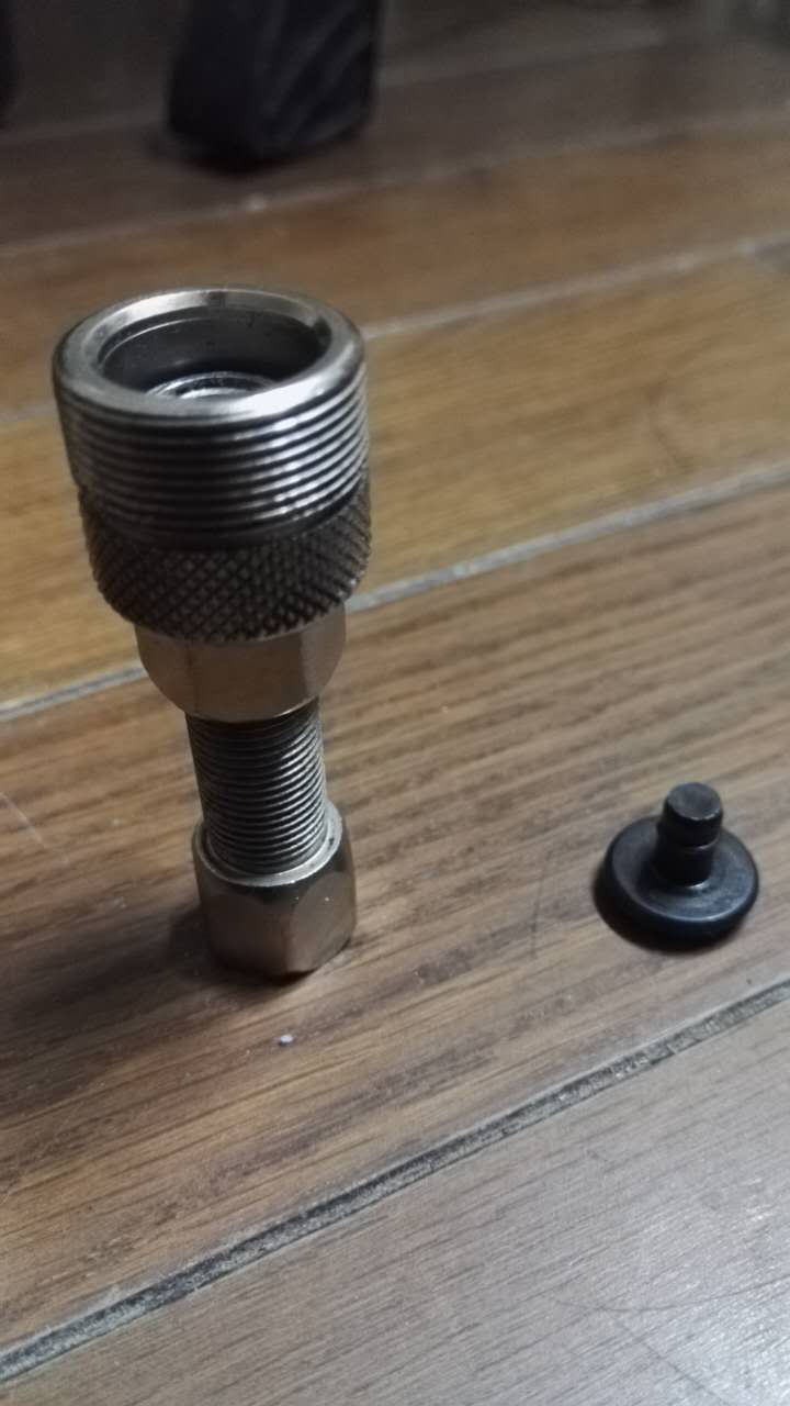 自行车脚踏轴拆卸,自行车脚踏牙盘拆解