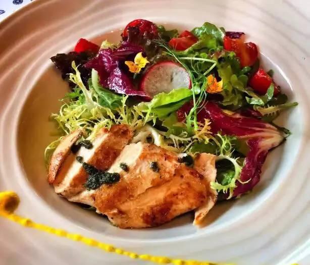 我敢保证，在深圳你就没过过这么妖魅的万圣节！