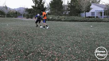 足球新手入门基本知识防守,1vs1足球防守训练