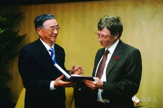 87岁的*启立胡**卸任了