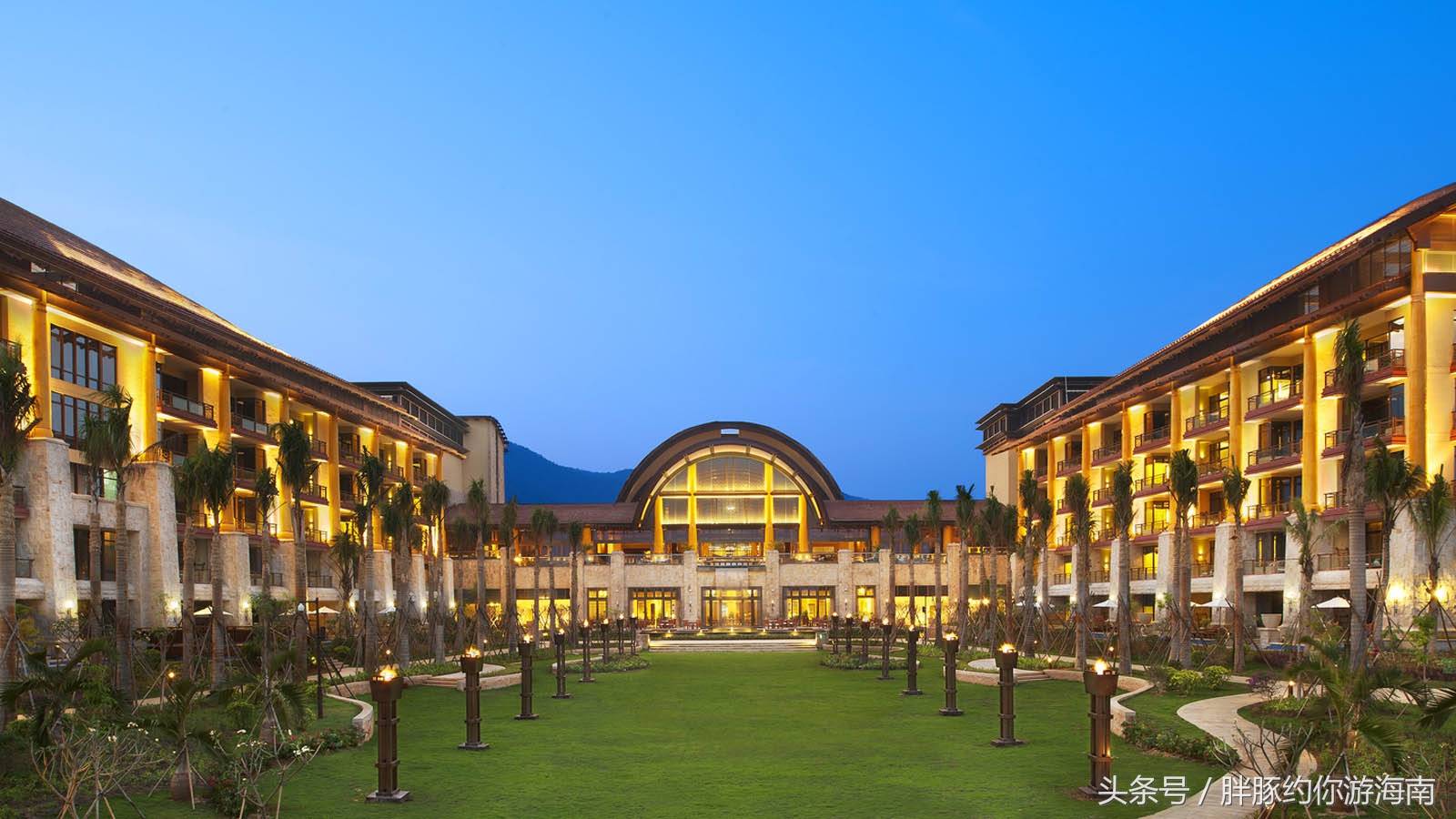 三亚三亚湾小海豚附近酒店,三亚鹿回头附近住宿