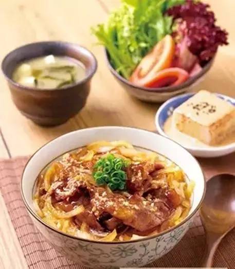 太阳新天地购物中心超市,太阳新天地美食城