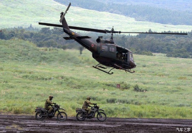 宋楠：评解放军嘉陵600*用军**摩托及技战术