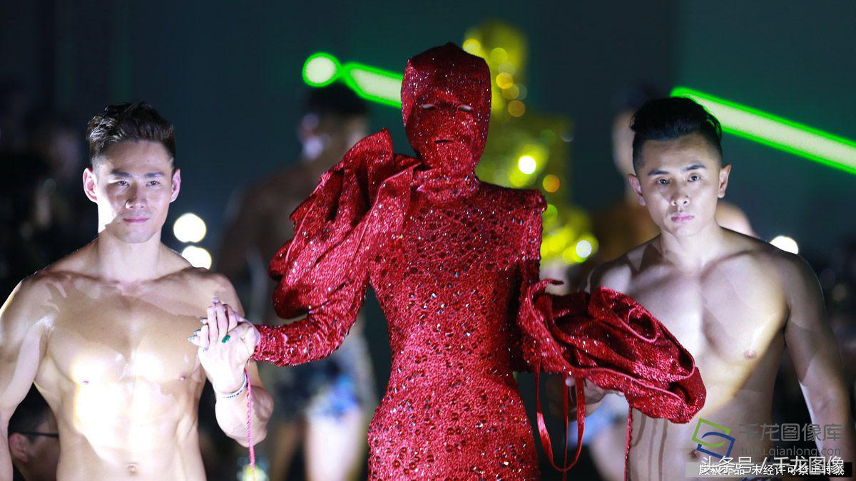 鬼才胡社光走秀,胡社光模特队