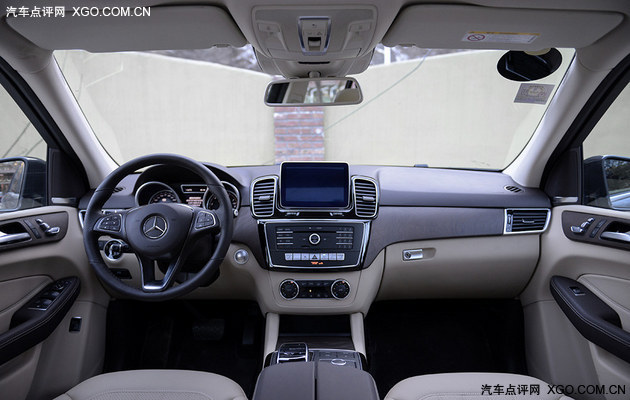 奔驰gle400行驶质感,19款奔驰gle400臻藏版试驾