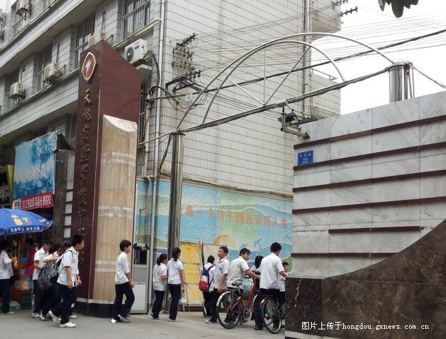 南宁校园生活实拍,南宁校园故事