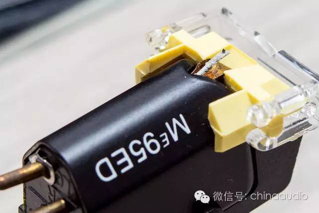 最原始黑胶唱片制作过程,原来黑胶唱片是这么做出来的