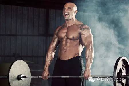 哑铃健身减肥计划表图片,哑铃健身减肥最快的方法