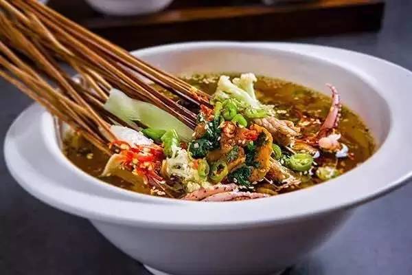 新白鹿、绿茶3折,炉鱼、乐伯部队锅半价,哈根达斯买一送一西湖边上的老牌商场,要用6天承包你的胃!