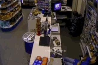 搞笑的足球gif,少林足球二师兄经典gif图