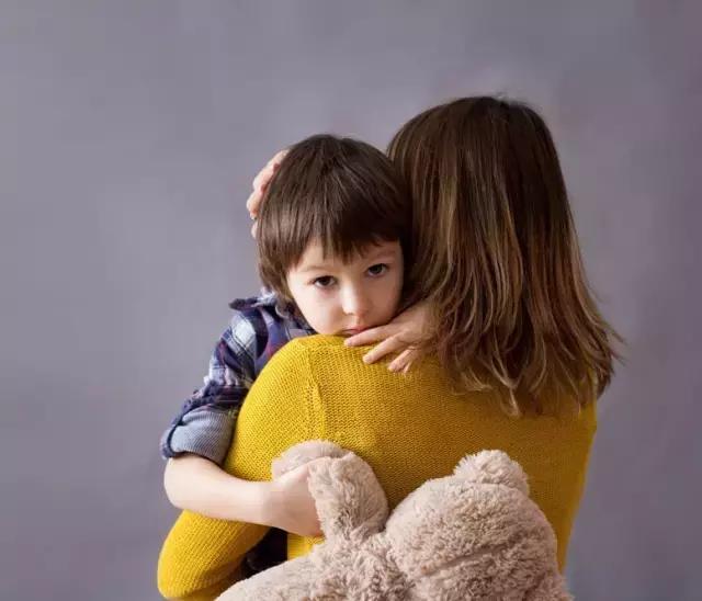 别让陪伴孩子成为绑架女性的魔咒