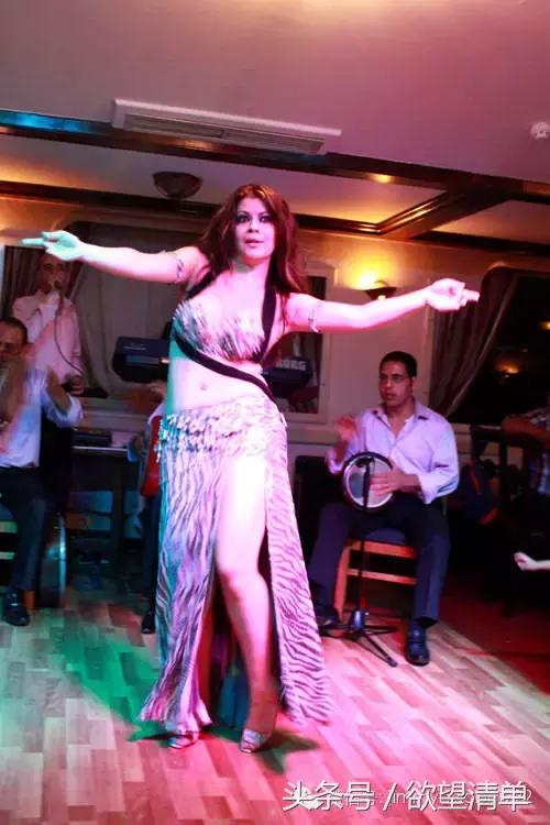 肚皮舞风情万种,风情万种埃及舞娘的肚皮舞
