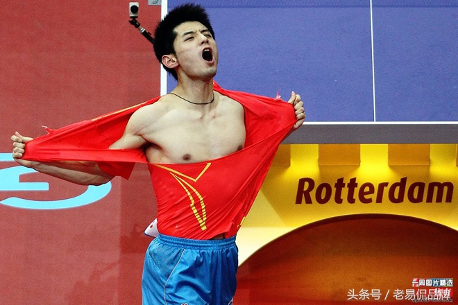 火成这样，刘国梁还领着乒超在“裸奔”