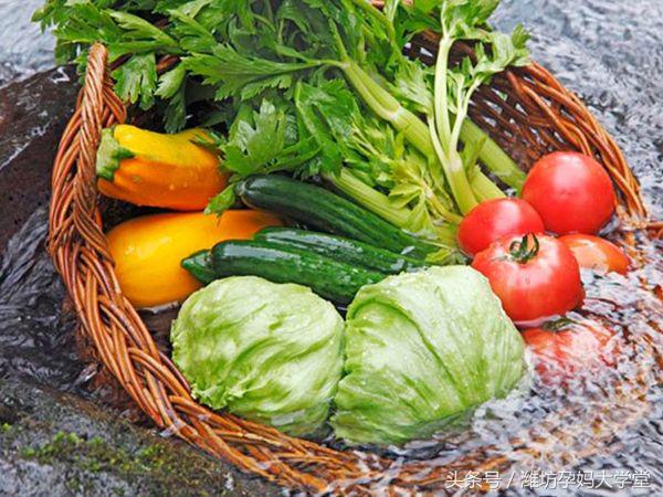 孕妈出去吃不卫生，在家吃又怕蔬果有农药残留？怎么办？