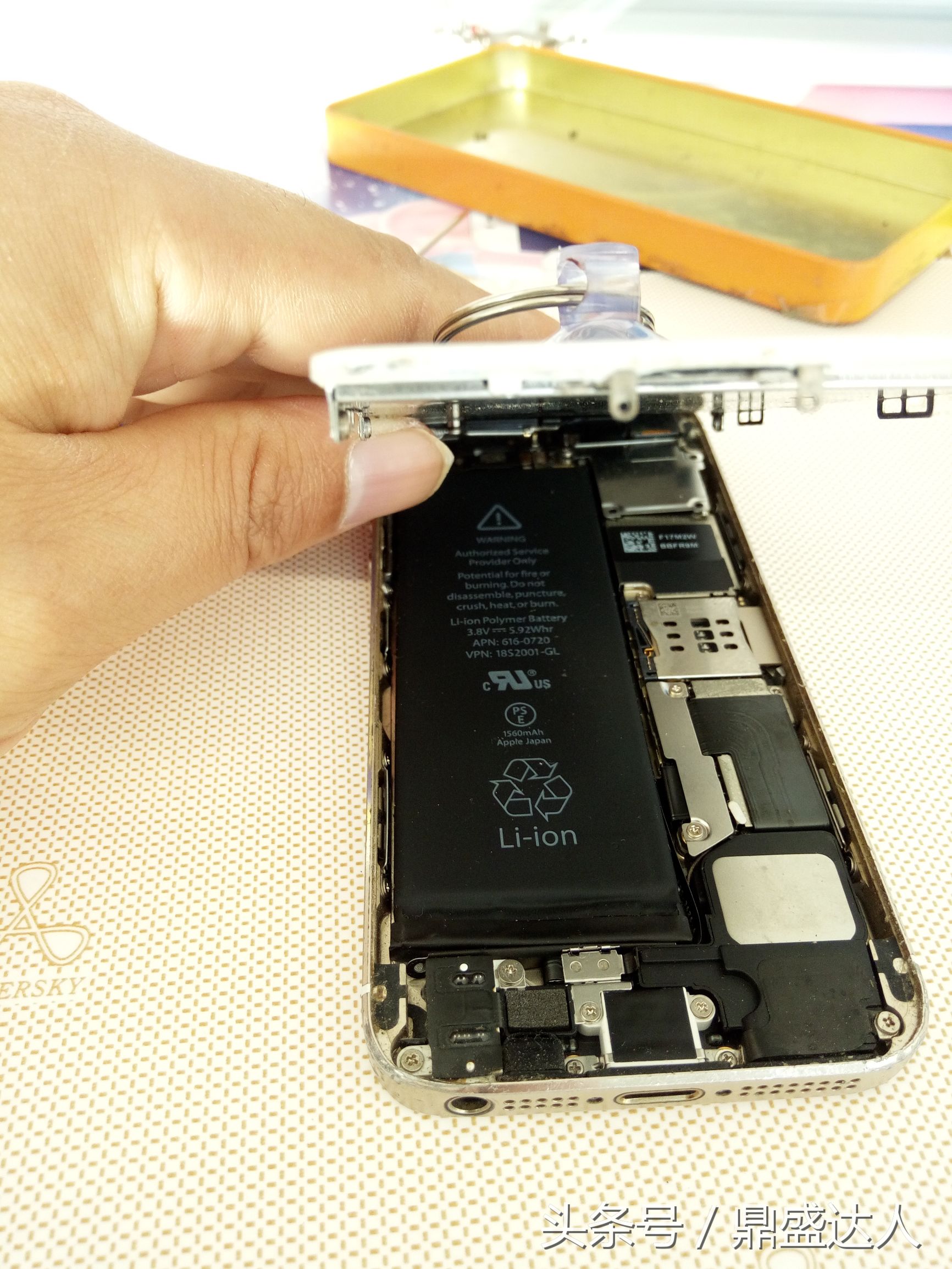 苹果5s拆机换壳视频教程,苹果5s拆机更换主板