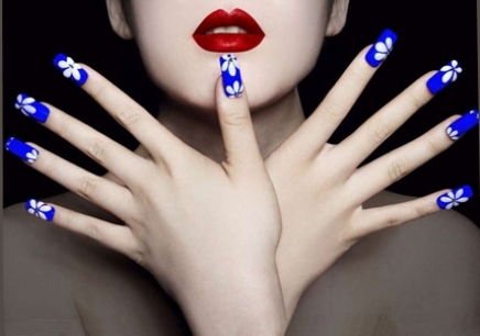 美甲剪死皮可以拿什么练习,美甲去指甲死皮的正确方法