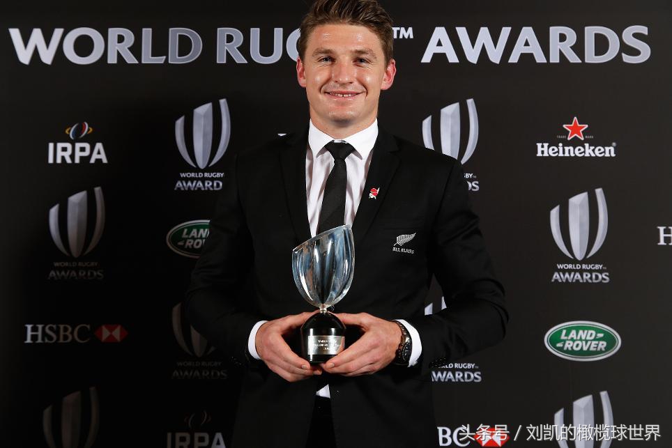 贝登.巴莱特与萨拉.亨特获得2016年世界橄榄球男女个人大奖