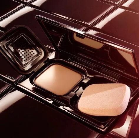 涂粉底用什么手法,涂粉底正确的顺序