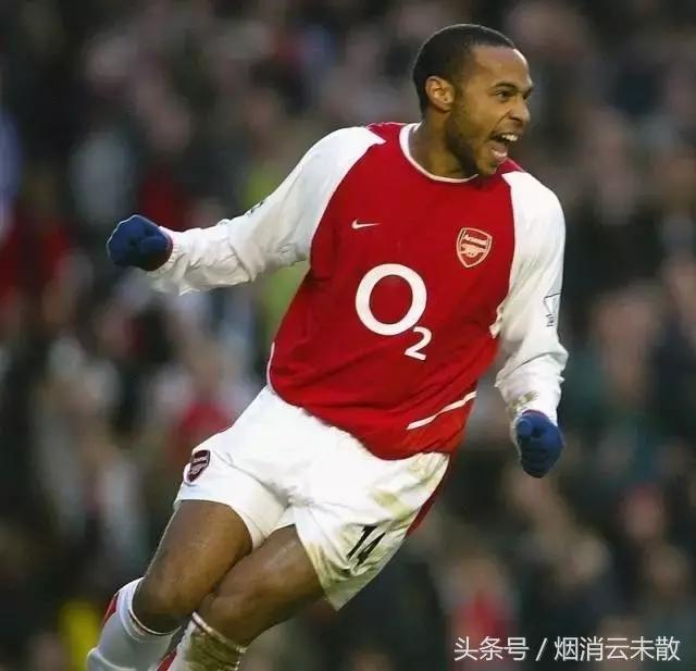 足球比赛发朋友圈的精美句子,适合发朋友圈关于足球的句子