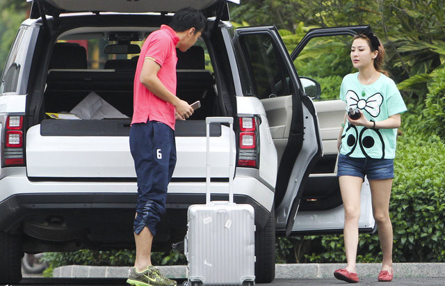 国足队长吴曦什么车,国足武磊开什么车