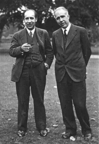 史上最开挂兄弟：灭法国拿奥运银牌，撕逼爱因斯坦拿诺奖