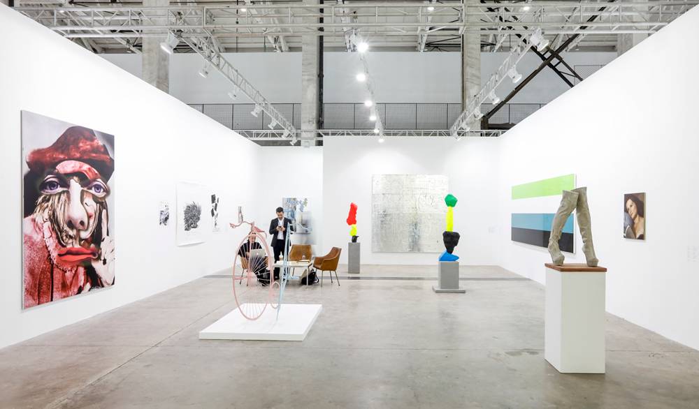 真名媛就是留下爱马仕的钱任性滴买艺术品|时空任意门