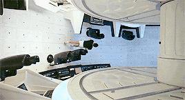 一口气看懂最伟大的科幻,一个强大到无解的科幻片