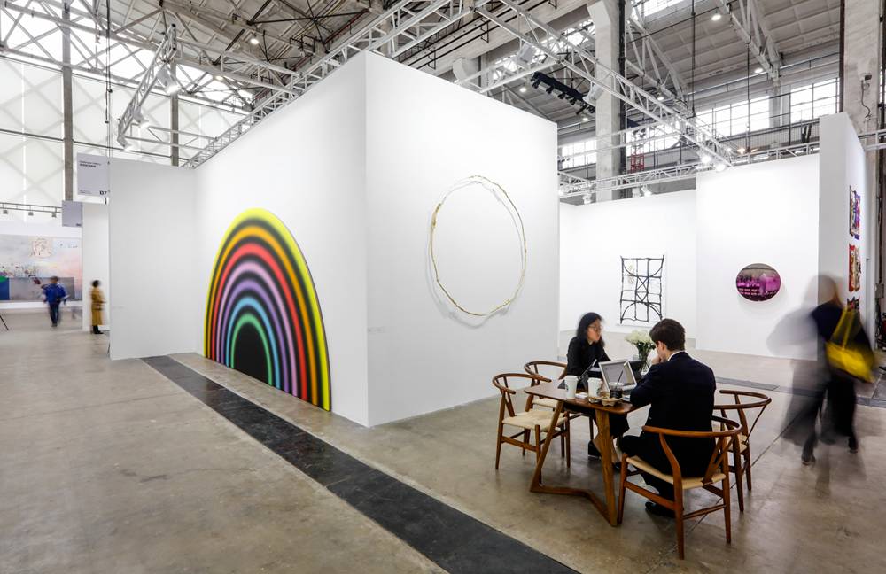 真名媛就是留下爱马仕的钱任性滴买艺术品|时空任意门